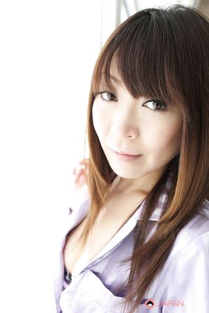 Long haired Japanese MILF Jun Kusanagi will impress everyone