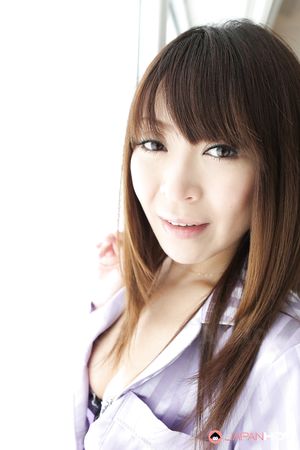 Long haired Japanese MILF Jun Kusanagi will impress everyone