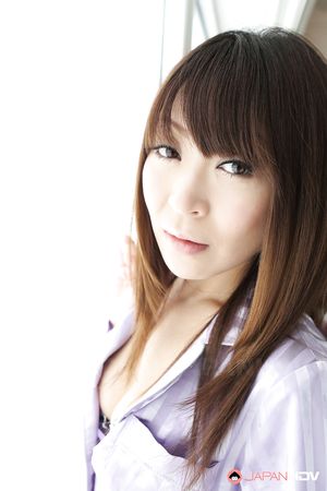 Long haired Japanese MILF Jun Kusanagi will impress everyone