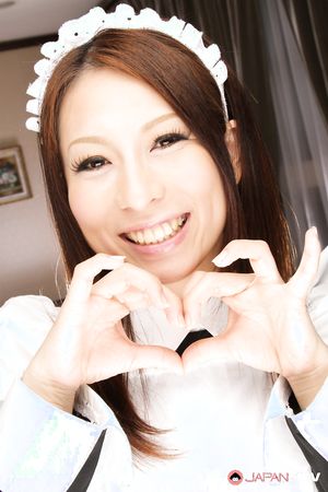 Beautiful brunette waitress Himeki Kaede will impress everyone