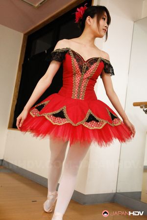 Dancing girl Ririka Suzuki  sucks a big dick and gets her twat rammed