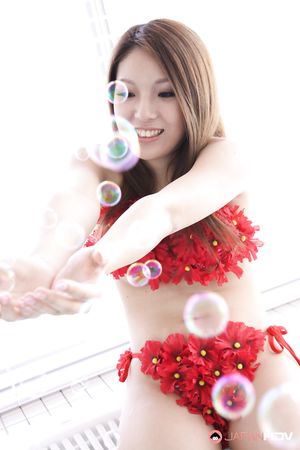Super hot Japanese darling Manami Ichikawa having fun in her pool