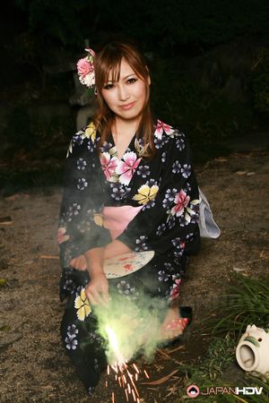 Beautiful Japanese lady in a kimono Eri Hoshikawa will turn you on