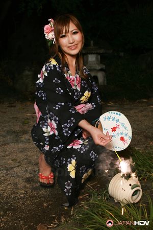 Beautiful Japanese lady in a kimono Eri Hoshikawa will turn you on