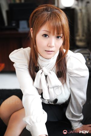 Cute Japanese gal Hinata Komine will blow your mind with her sexiness
