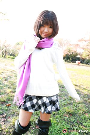 Super cute Japanese teen model Mahiru Tsubaki shows off outdoors