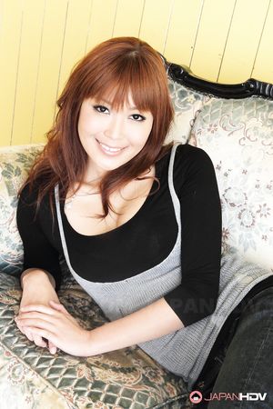 Yuno Hoshi is a hot Japanese brunette likes that likes to show off