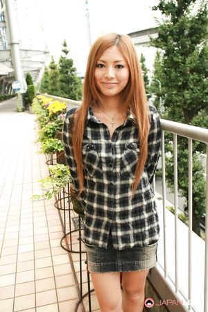 Sexy Japanese lady Anna Morisaki gets ready for some nasty fun