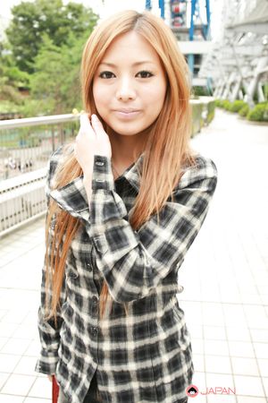 Sexy Japanese lady Anna Morisaki gets ready for some nasty fun