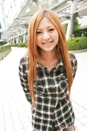 Sexy Japanese lady Anna Morisaki gets ready for some nasty fun