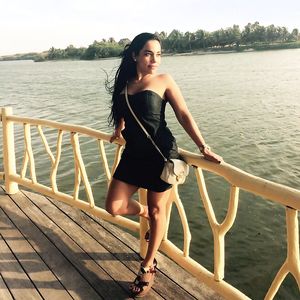 cheating girlfriend, great body tho!