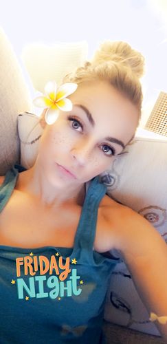 Blonde nicole