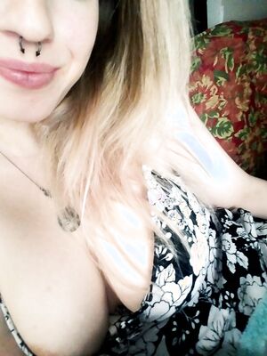 Hot milf slut Haley F