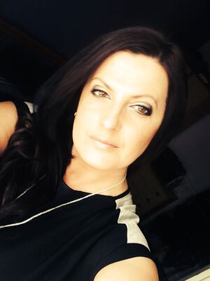 Iga 35 yo Polish big tits and ass whore