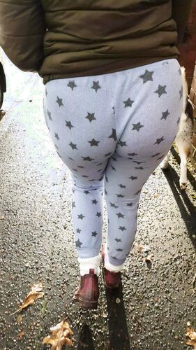 BustyLoy Ass Jiggle