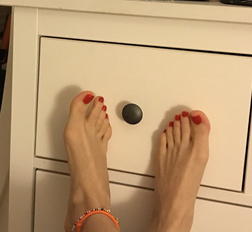 Euro blonde feets