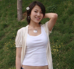 Hot and sexy Chinese babe is sharing her private photos here