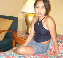 Shaved Filipino slut gets her pretty teen face cum covered here
