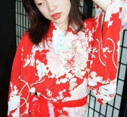 Japanese amateur teen in Kimono spreads her virgin hairy pussy