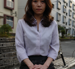 Beautiful Japanese MILF Noriko Sudo shows her sex appeal outdoors