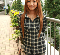 Sexy Japanese lady Anna Morisaki gets ready for some nasty fun