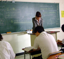 Sexy Asian teacher Kyoushi Kan seduces two students and suck them off